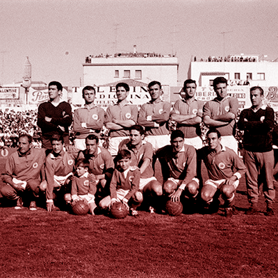 Imatge històrica de la plantilla del Gimnàstic de Tarragona